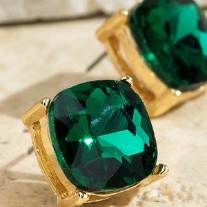 Emerald green stud earrings